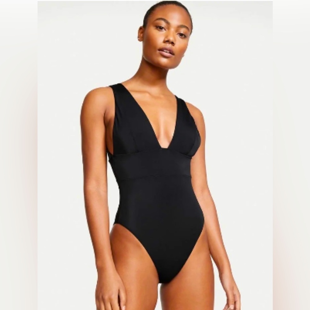 Victoria Secret Swim Black Plunge High Cut Leg One Piece Swimsuit Size S NWT
